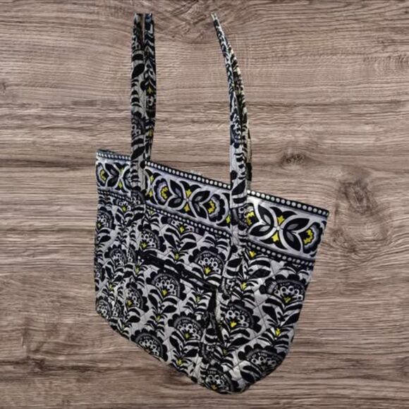 Vera Bradley Tote Tic‎ Tac Fanfare Pattern - Picture 1 of 4